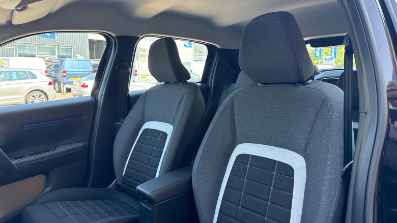 Citroen C3 83kW Plus 44kWh 5dr Auto Electric Hatchback